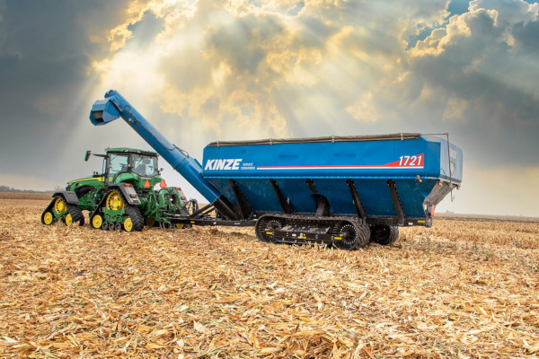 Kinze 1721 Dual Auger Cart for sale at Lowe & Young, Inc., Ohio Kinze 1721 Dual Auger Cart for sale at Lowe & Young, Inc., Ohio