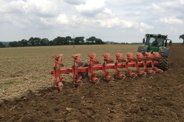 Kuhn | Semi-Mounted Rollover Plows | Multi-Leader XT for sale at Lowe & Young, Inc., Ohio
