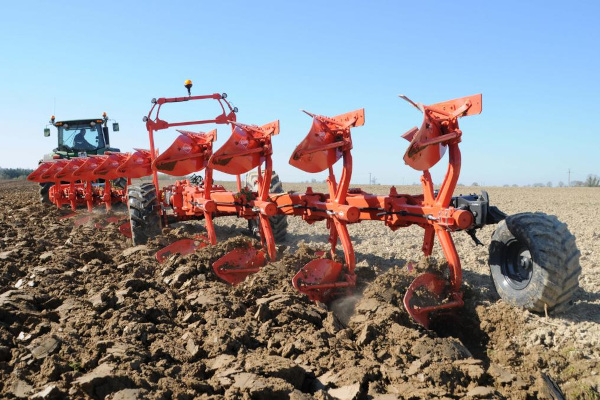 Kuhn VARI-CHALLENGER - 8 for sale at Lowe & Young, Inc., Ohio Kuhn VARI-CHALLENGER - 8 for sale at Lowe & Young, Inc., Ohio
